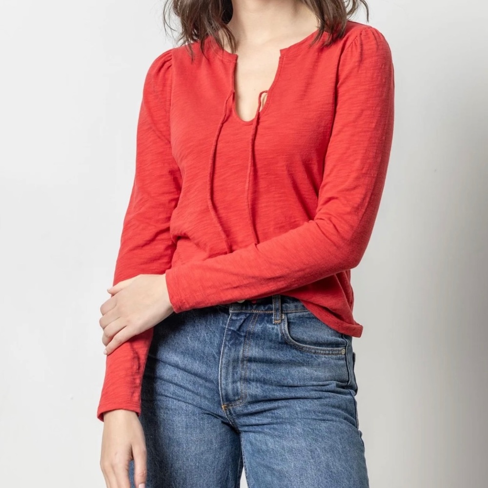 Lilla P Tie Front Split Tee- Red Large